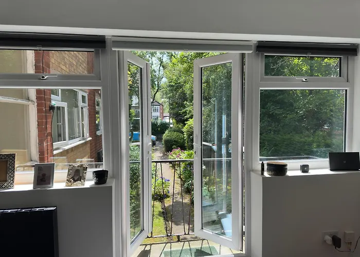 8 Riversdale King Size Room