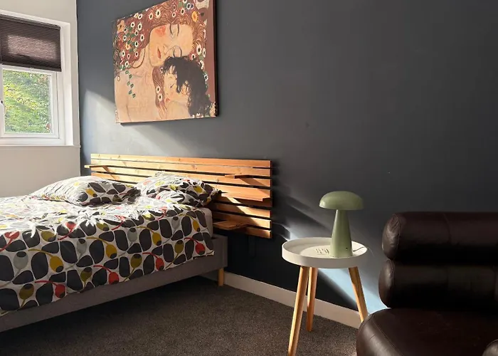 8 Riversdale King Size Room